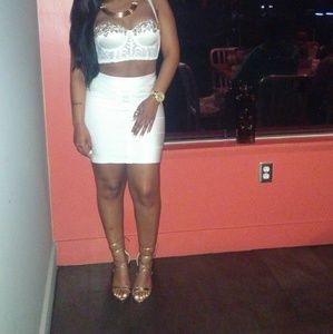 2 piece ivory bandage set